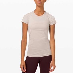 Lululemon swiftly tech tee shirt in dune size 4
